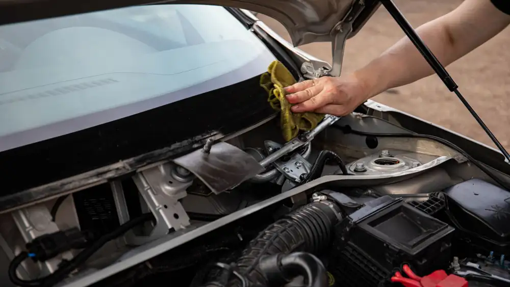 Enlever les traces de calcaire sur la carrosserie et les vitres