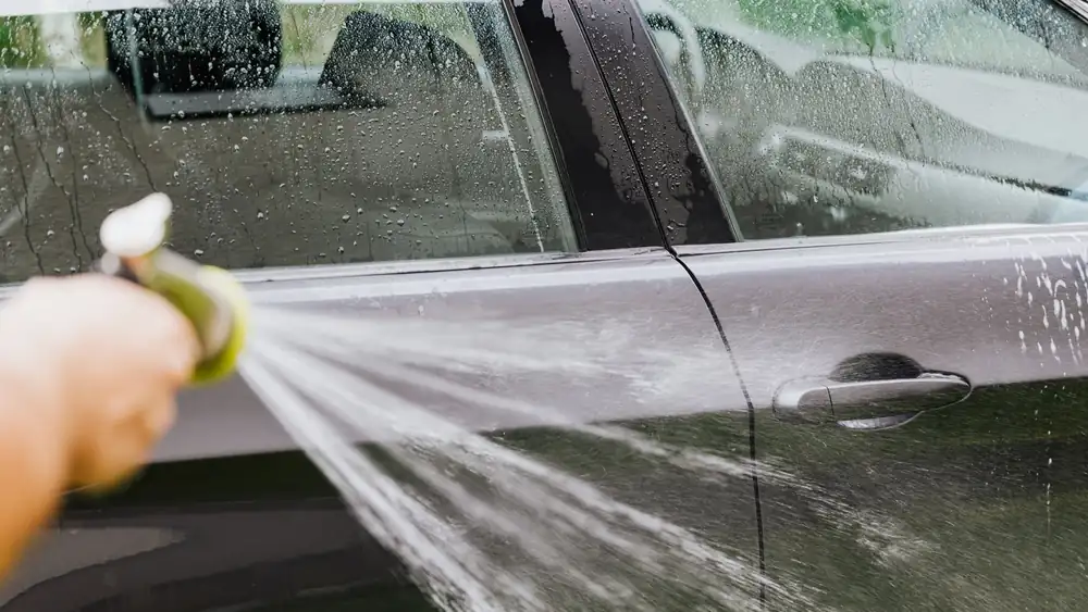 Lavage aux deux seaux : pourquoi cette méthode est devenue la référence